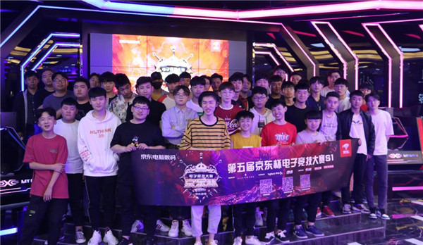 周围的松林 周围的松林
